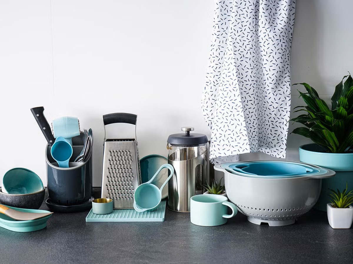GettyImages-1288391043-dishes-and-utensils-HEADER-2400x1600-1.jpeg